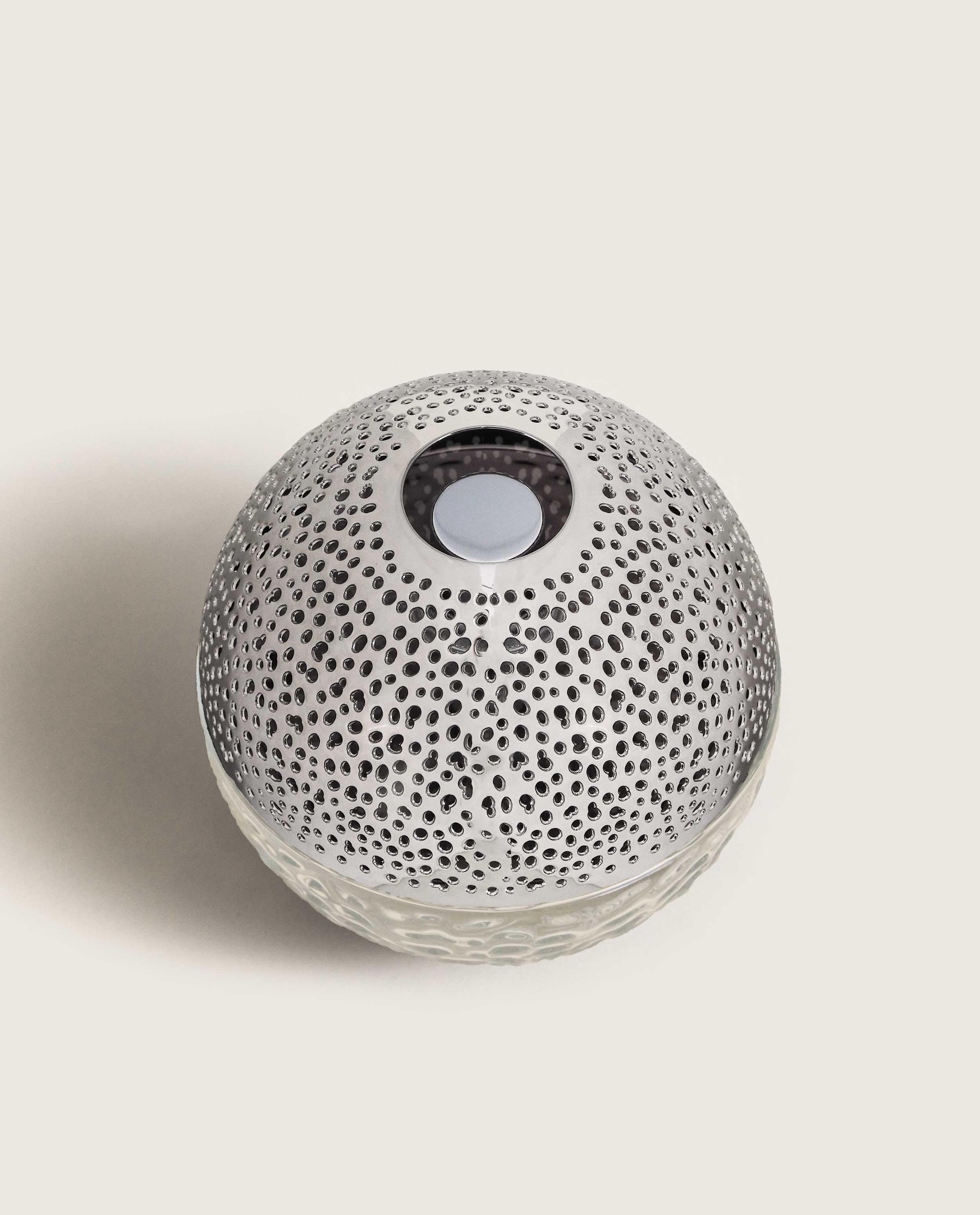 maison-berger-paris-lampe-berger-gravity-transparente-lampe-catalyse-storm-studi image 3
