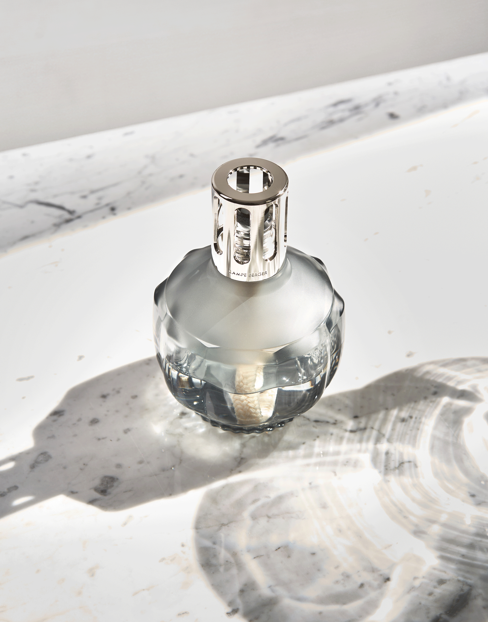 maison-berger-paris-lampe-berger-mol-cule-grise-sans-recharge image 5