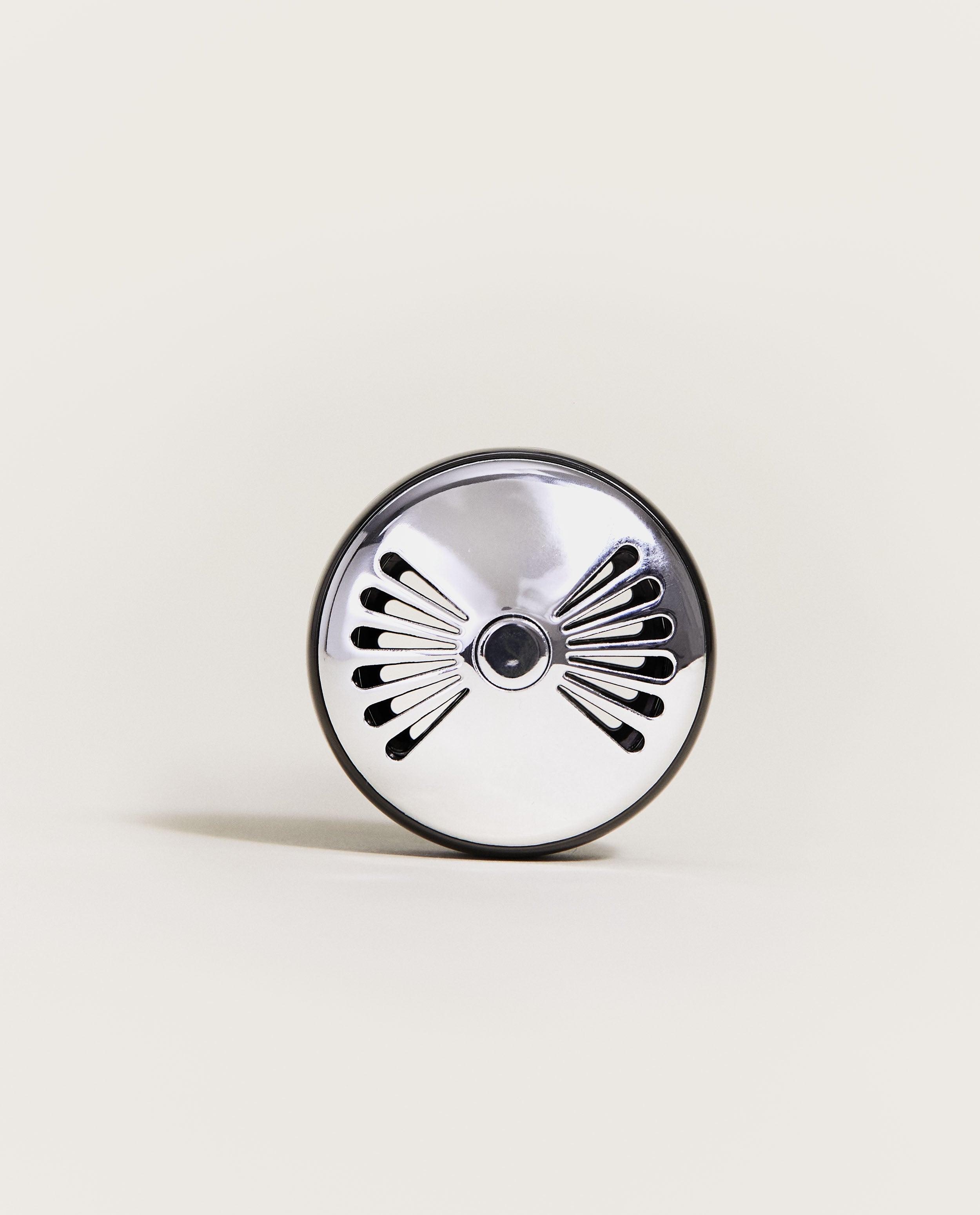 maison-berger-paris-pince-diffuseur-voiture-modulable-flash-argent image 2