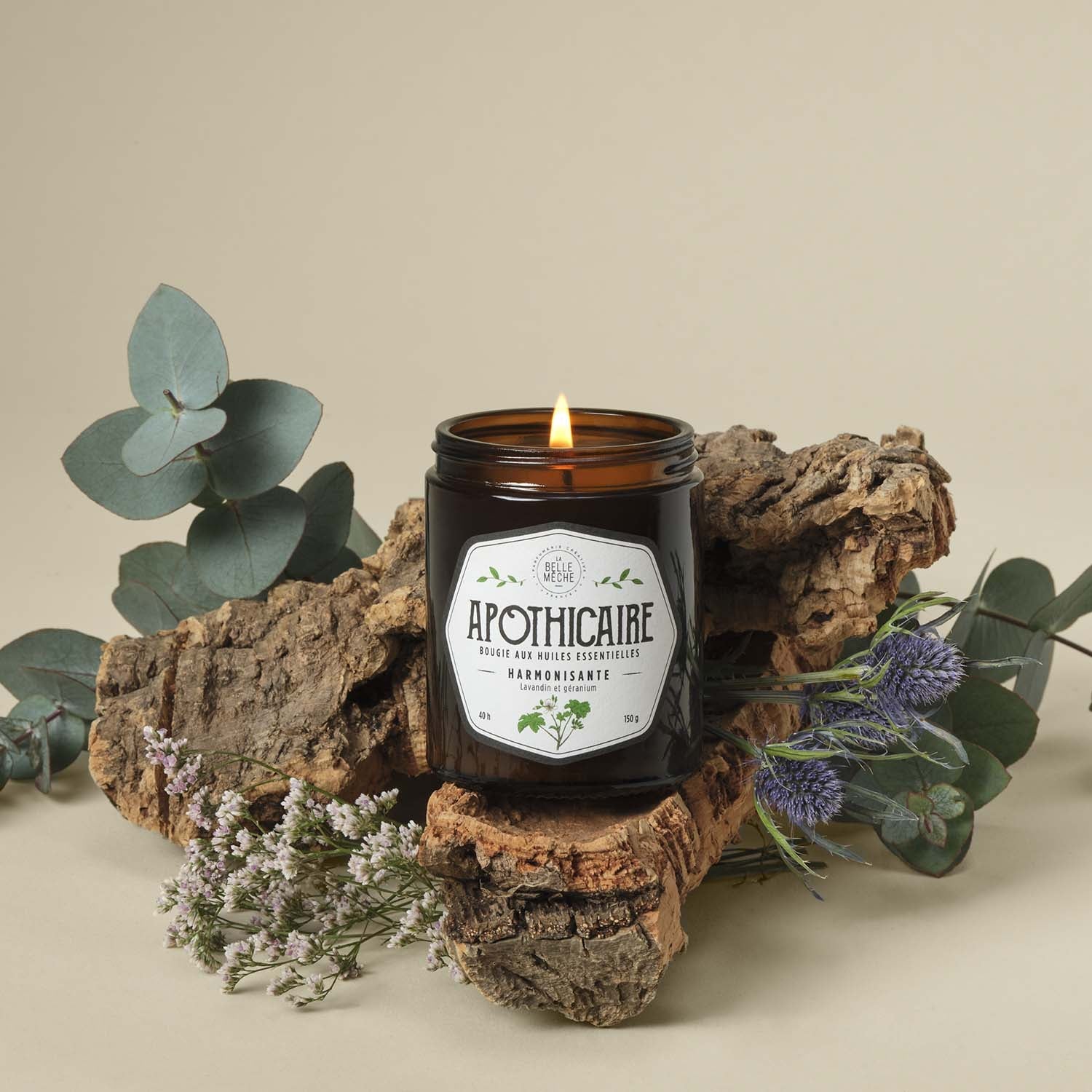 la-belle-m-che-bougie-huile-essentielle-harmonisante-150g image 1