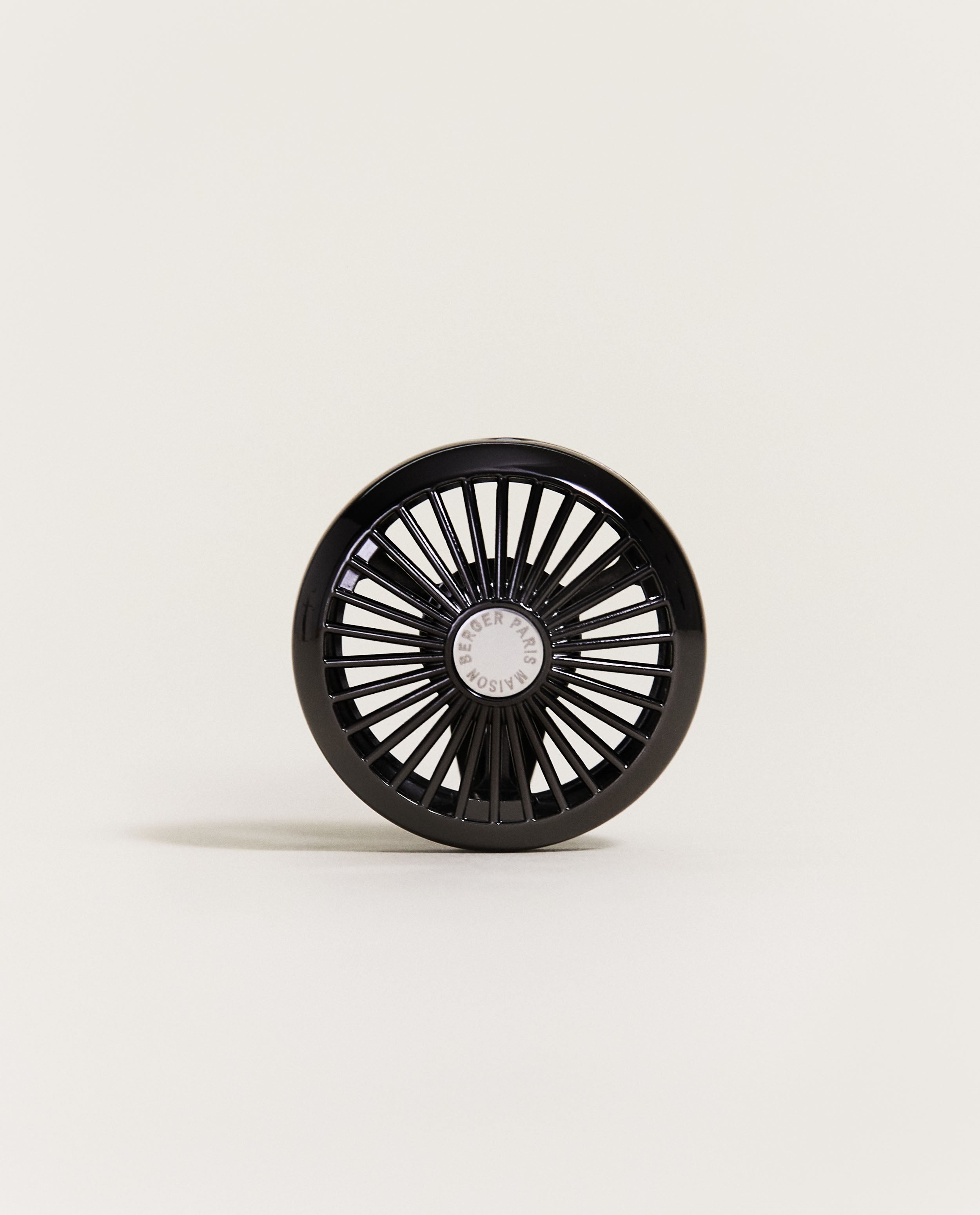 maison-berger-paris-pince-diffuseur-voiture-car-wheel-noire image 2