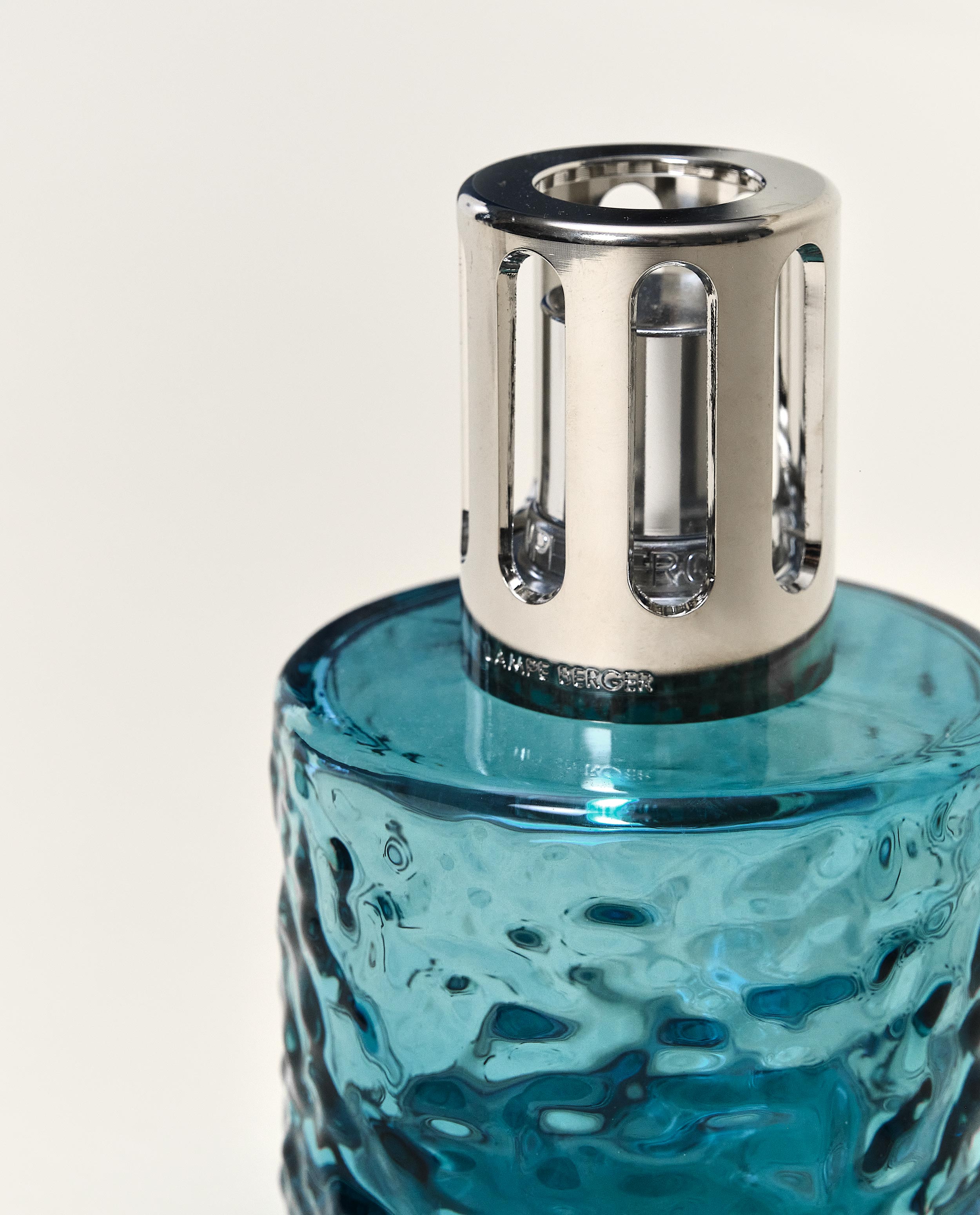 maison-berger-paris-mirage-bleue-coffret-lampe-berger-bleu-s-duction image 3