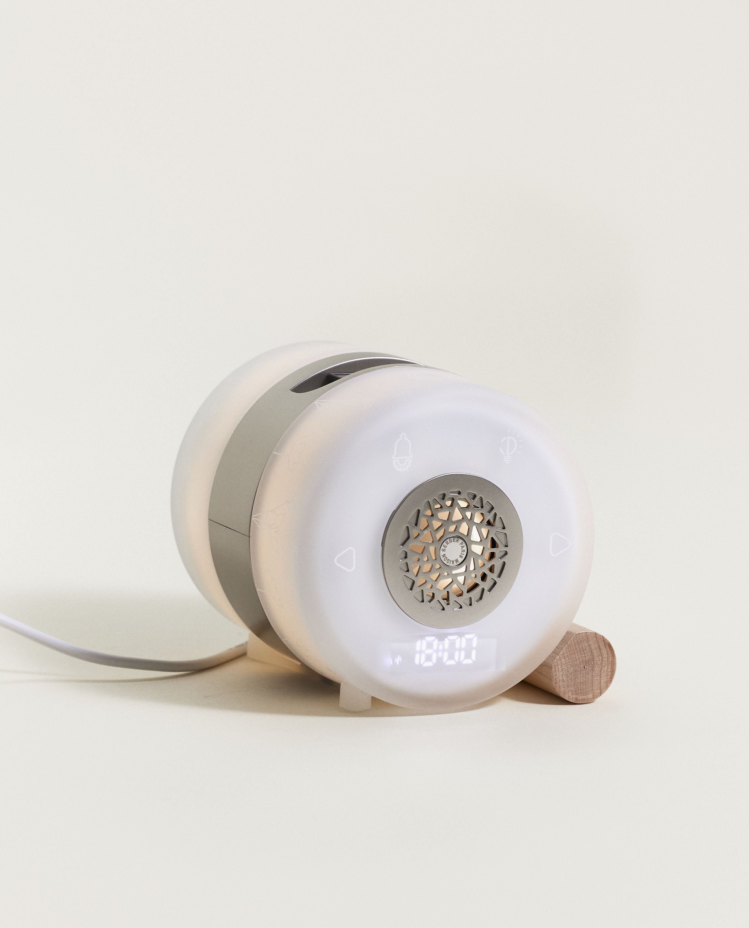 maison-berger-paris-diffuseur-night-day-aroma-wake-up-envol-e-bois-e image 2