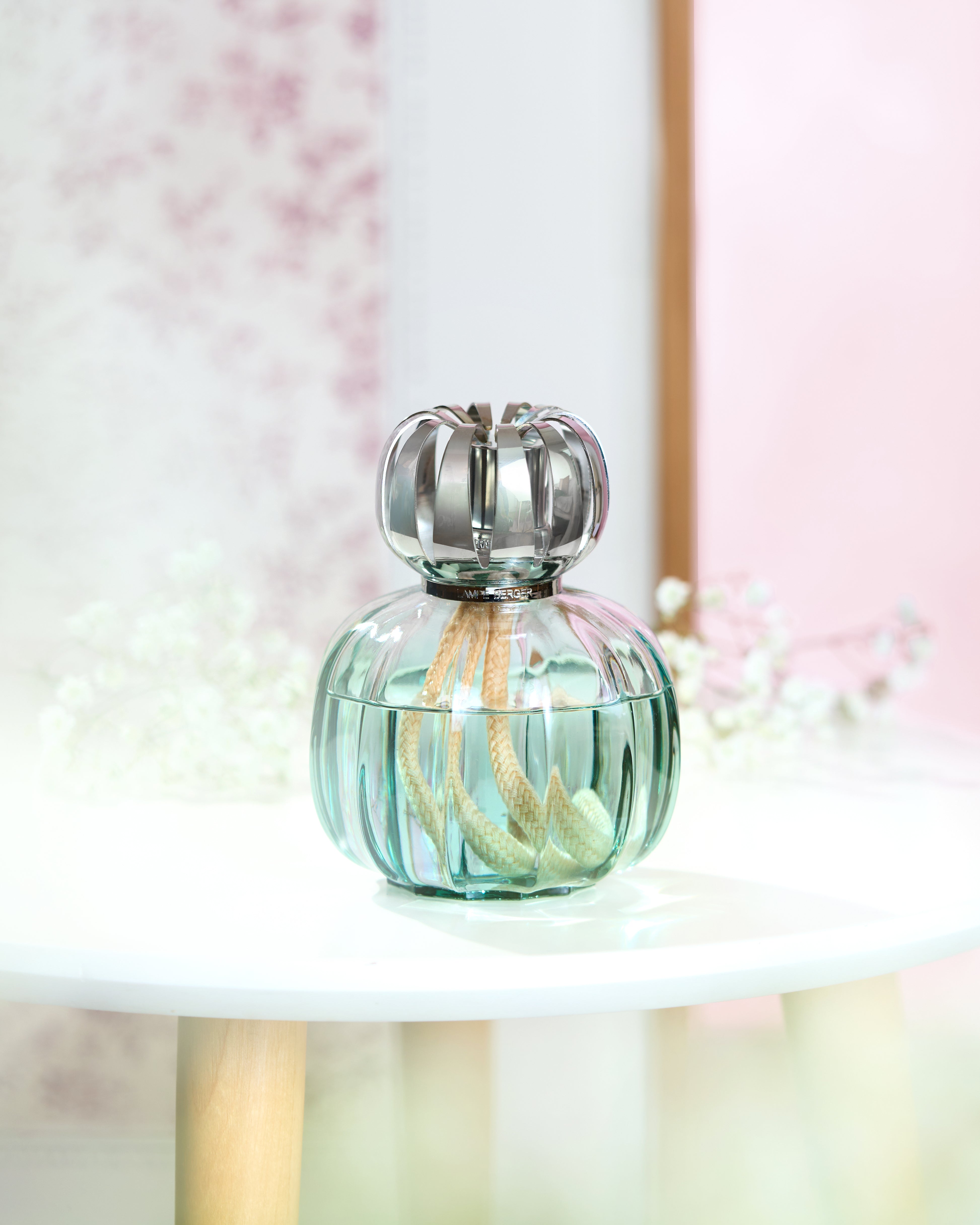 maison-berger-paris-coffret-lampe-berger-corali-verte-aqua-c-leste-250-ml image 6