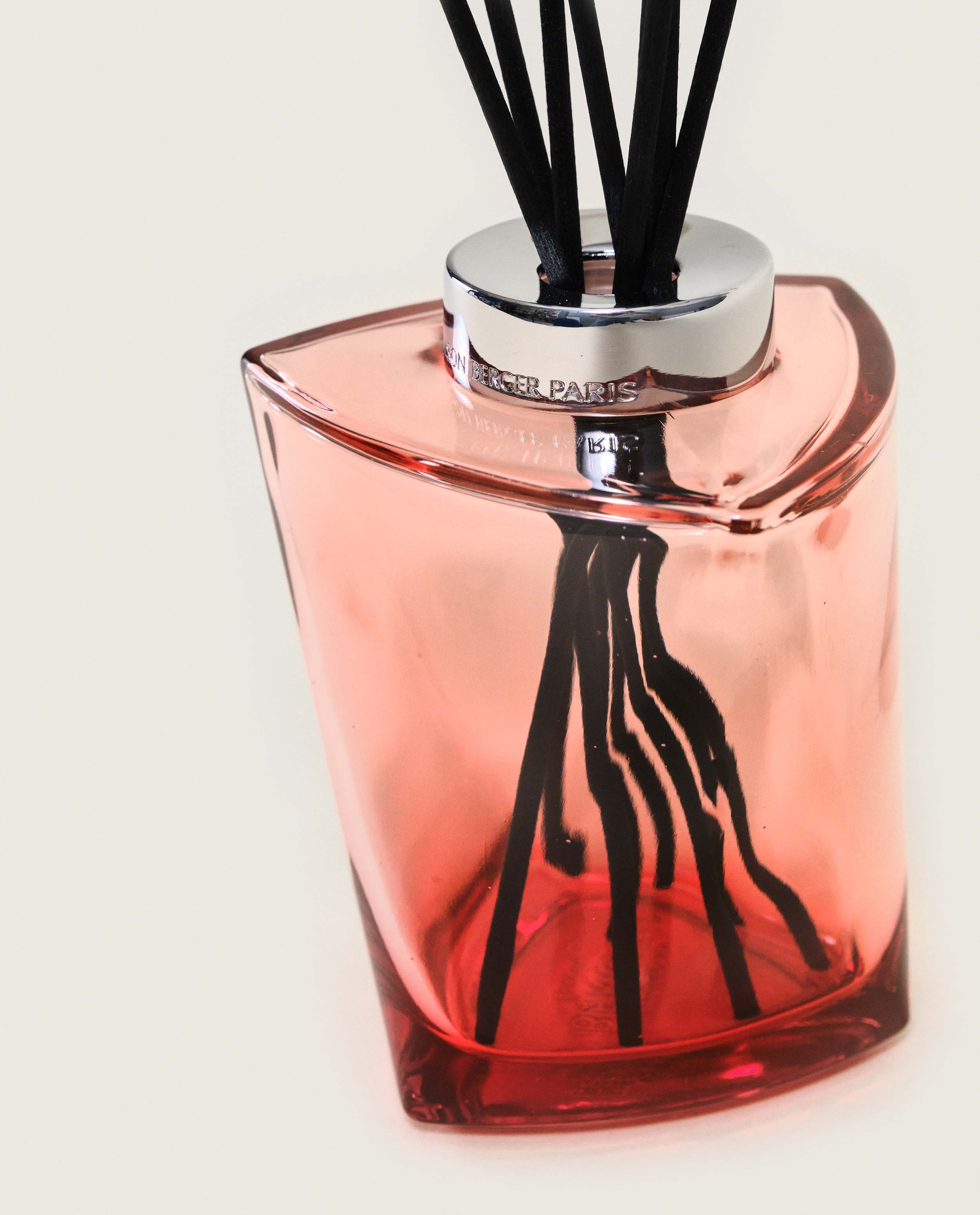 maison-berger-paris-bouquet-parfum-terra-rouge image 2