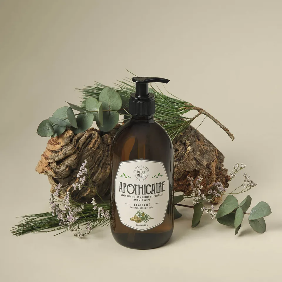 la-belle-m-che-savon-liquide-apothicaire-exaltant-c-dre-cardamome image 1