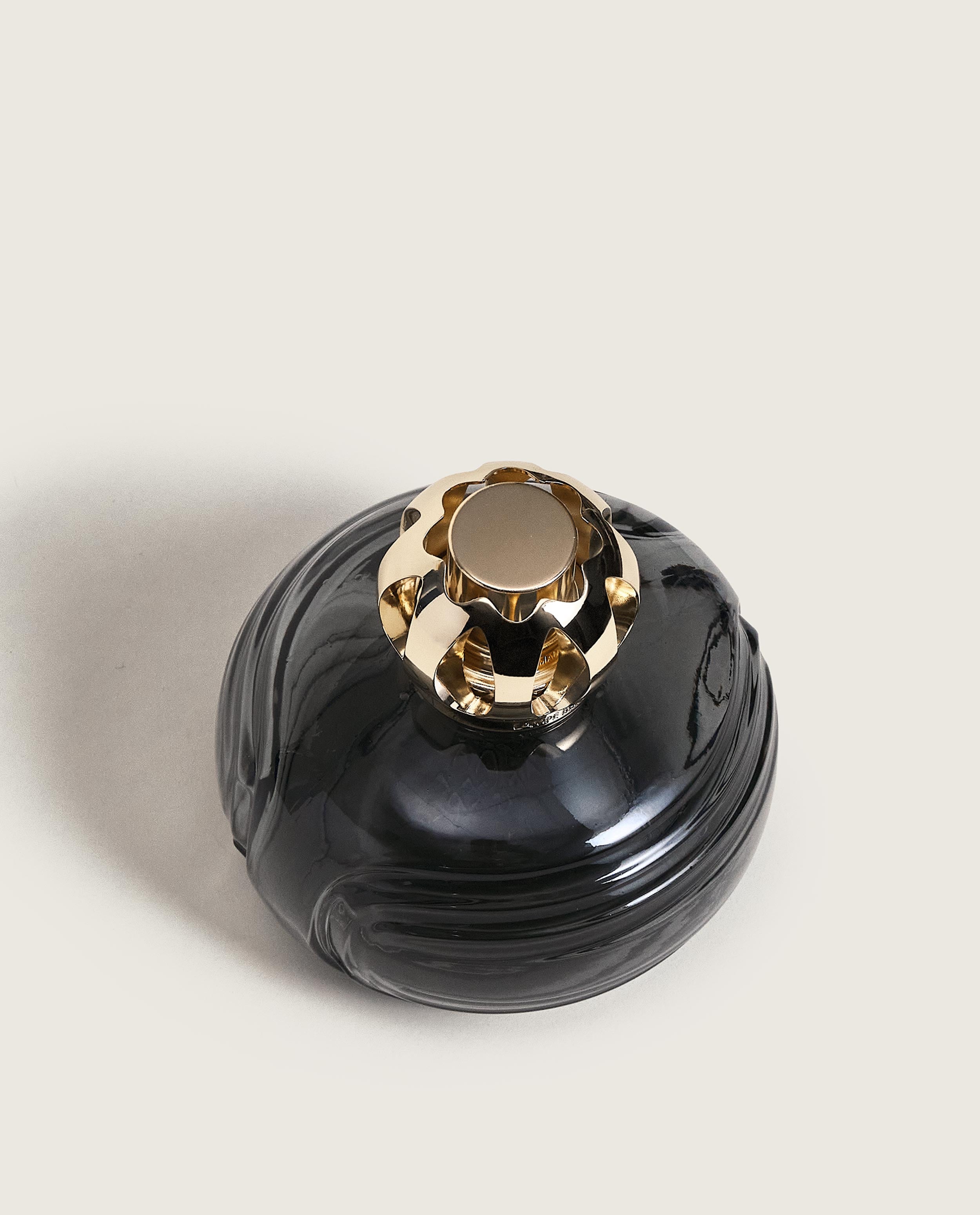 maison-berger-paris-lampe-berger-enigma-gris-mousse image 3