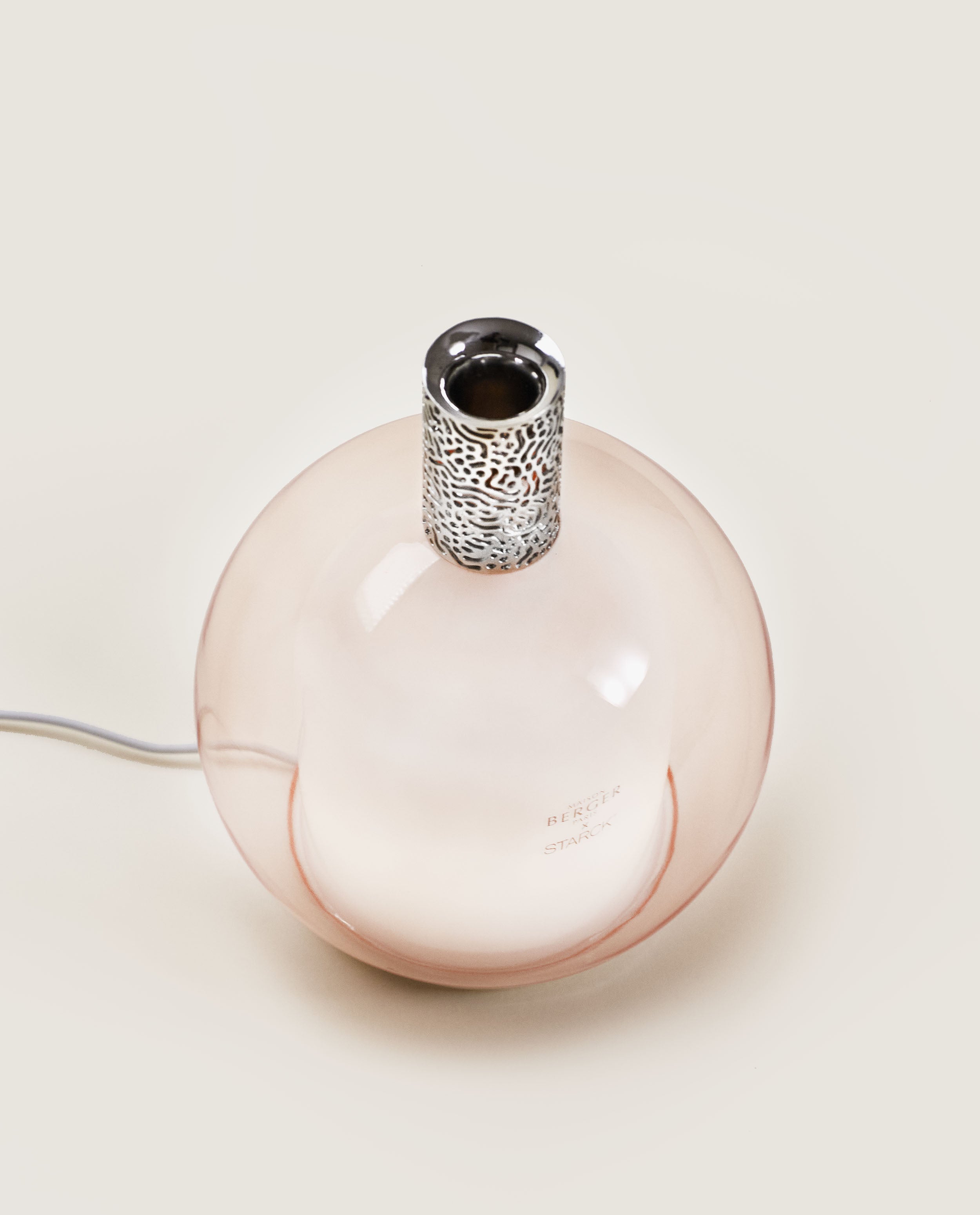 maison-berger-paris-by-starck-diffuseur-lectrique-peau-de-soie-rose image 4