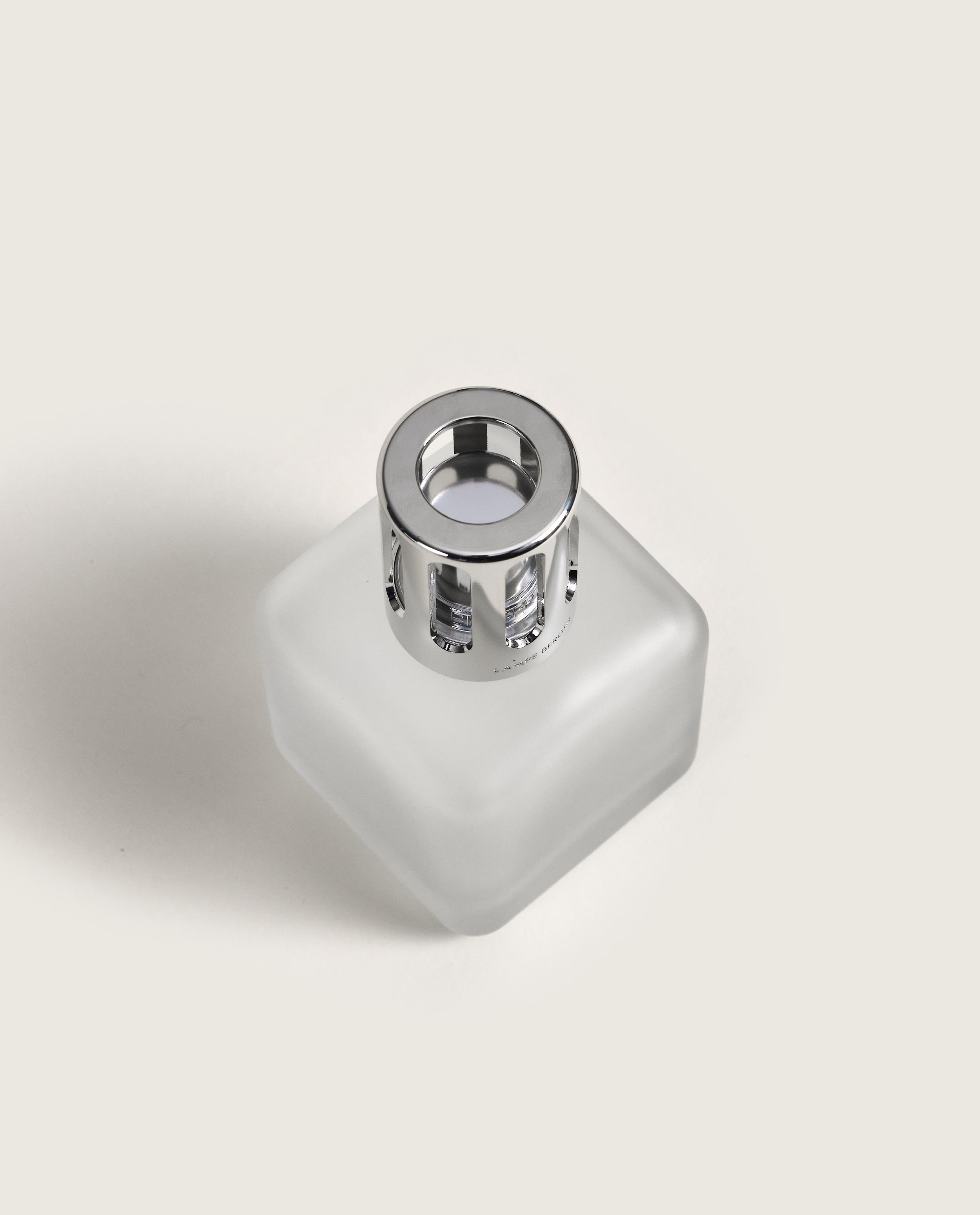 maison-berger-paris-coffret-lampe-berger-gla-on-givr-e-citronnelle image 4