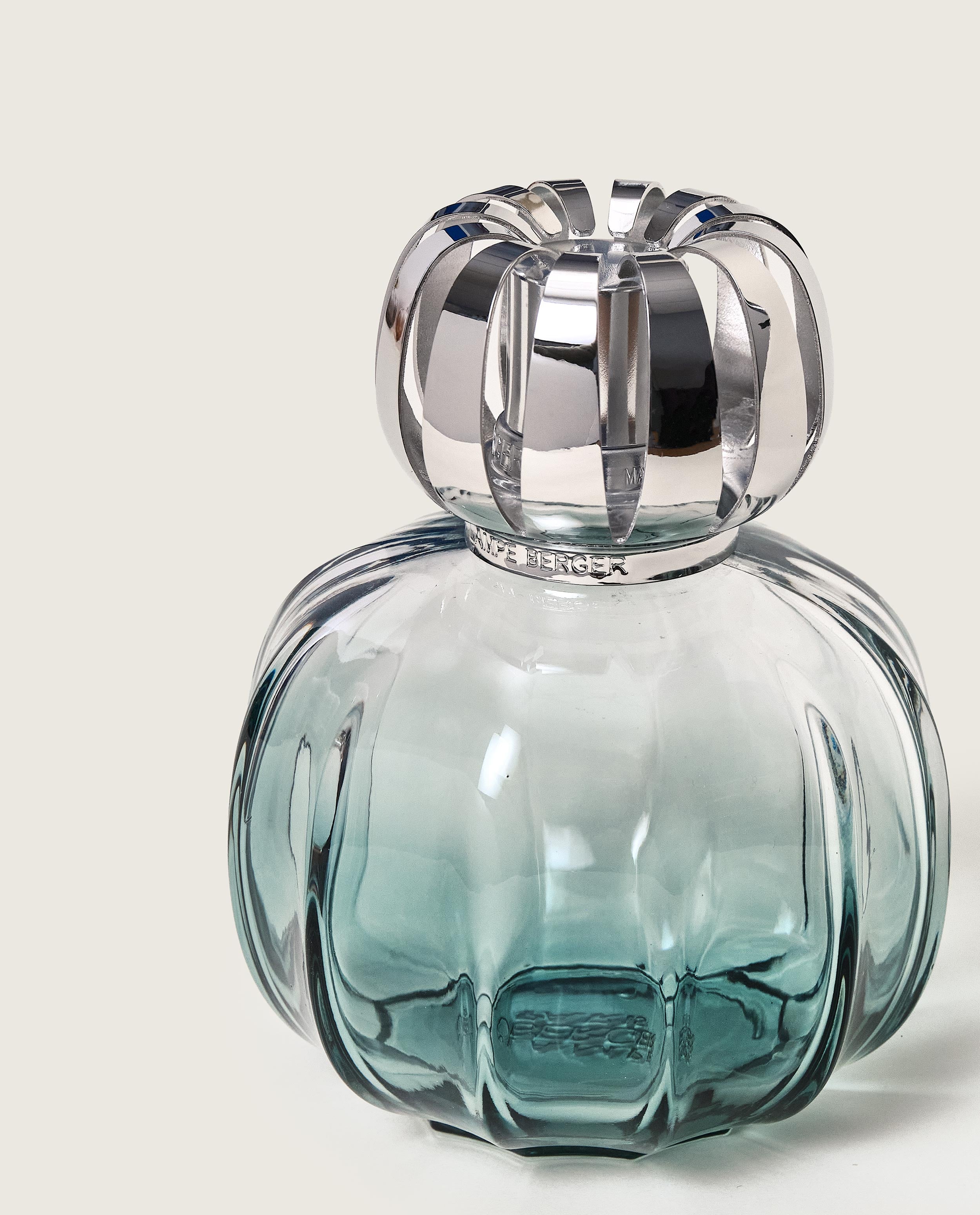 maison-berger-paris-coffret-lampe-berger-corali-verte-aqua-c-leste-250-ml image 3
