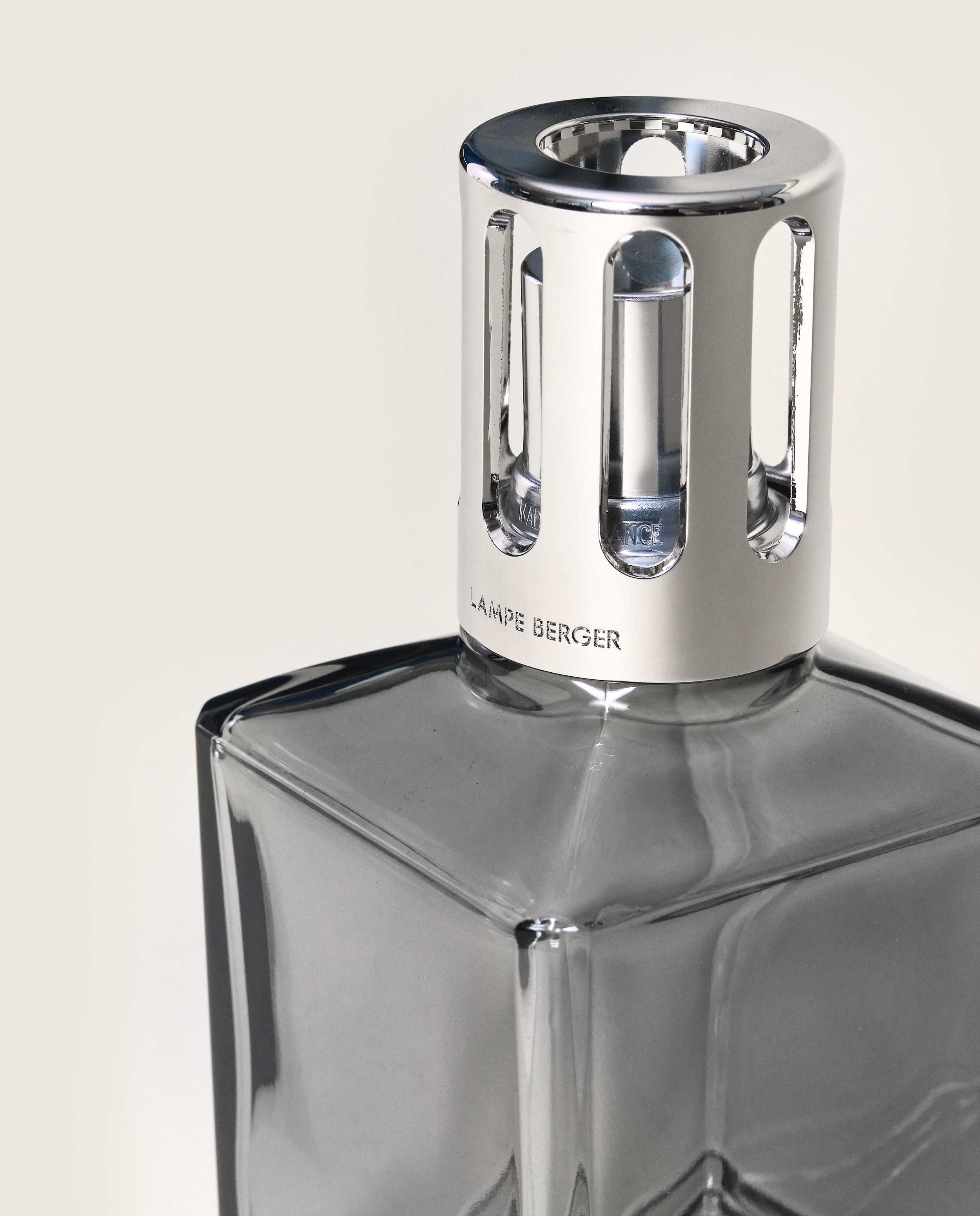 maison-berger-paris-lampe-berger-carr-e-grise image 2