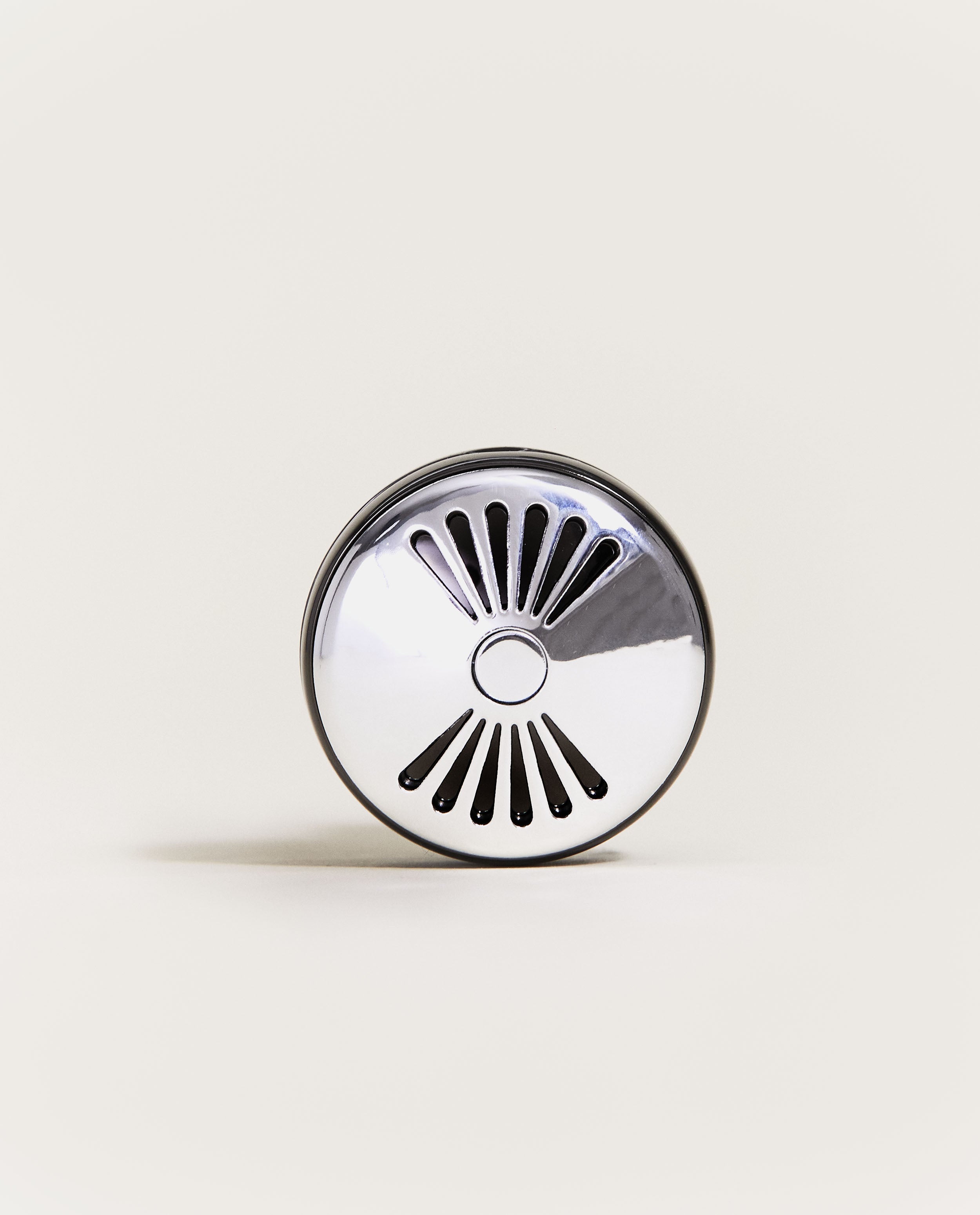 maison-berger-paris-pince-diffuseur-voiture-modulable-flash-argent image 3