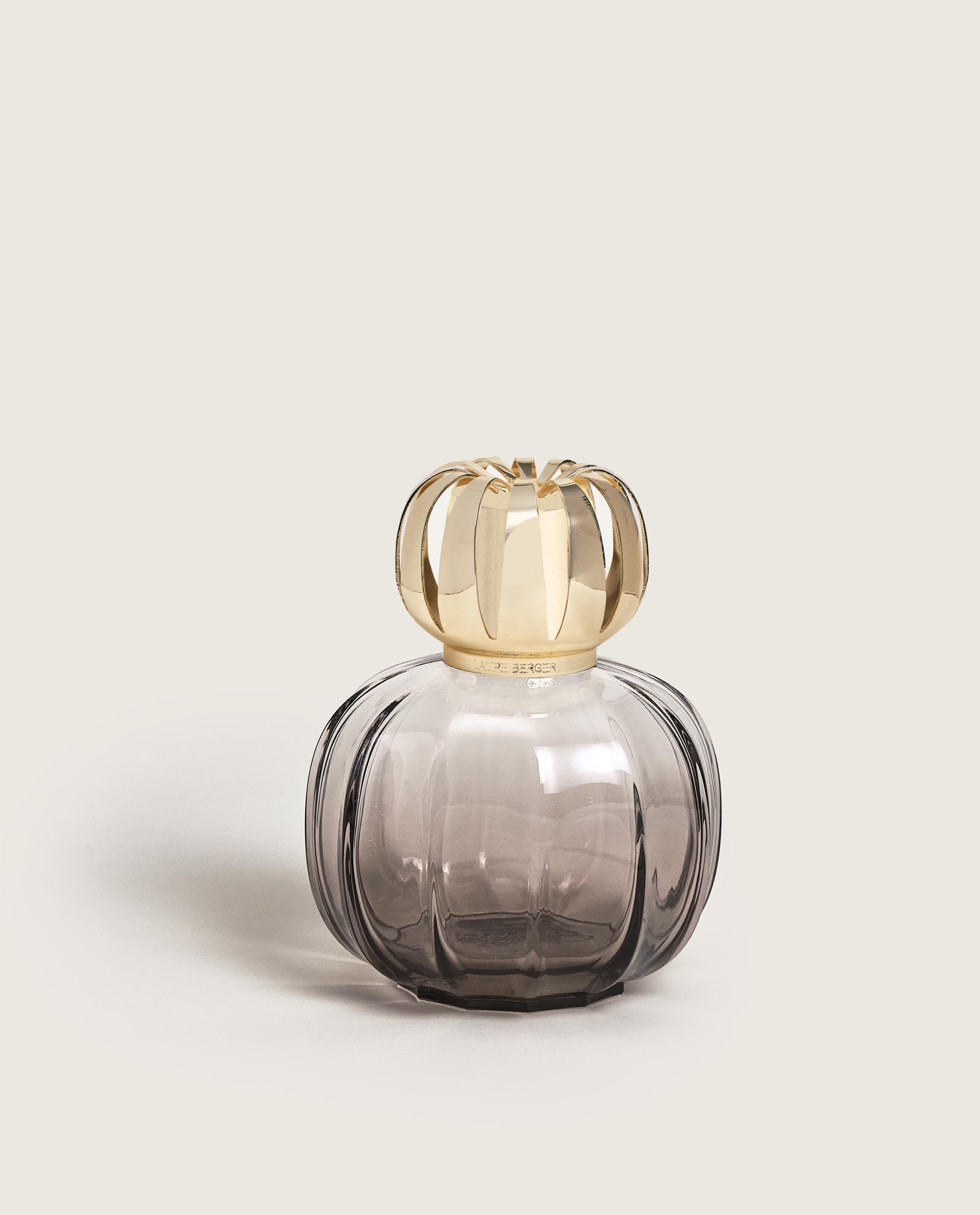 maison-berger-paris-coffret-lampe-berger-corali-grise-recharge-velours-d-orient- image 2