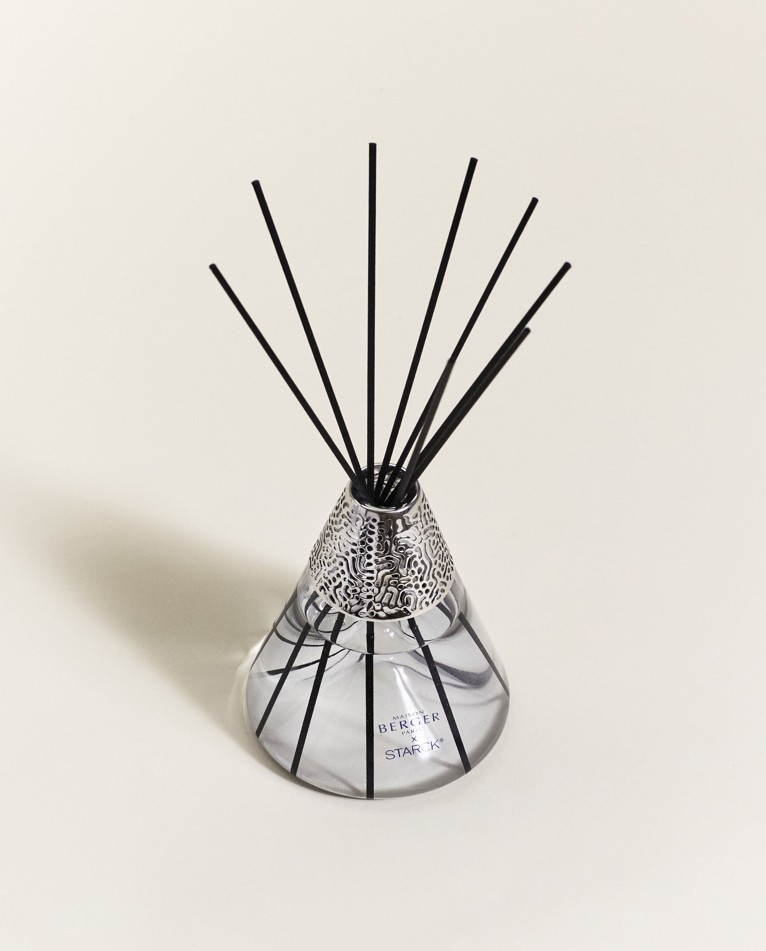 maison-berger-paris-by-starck-bouquet-parfum-peau-de-pierre image 4