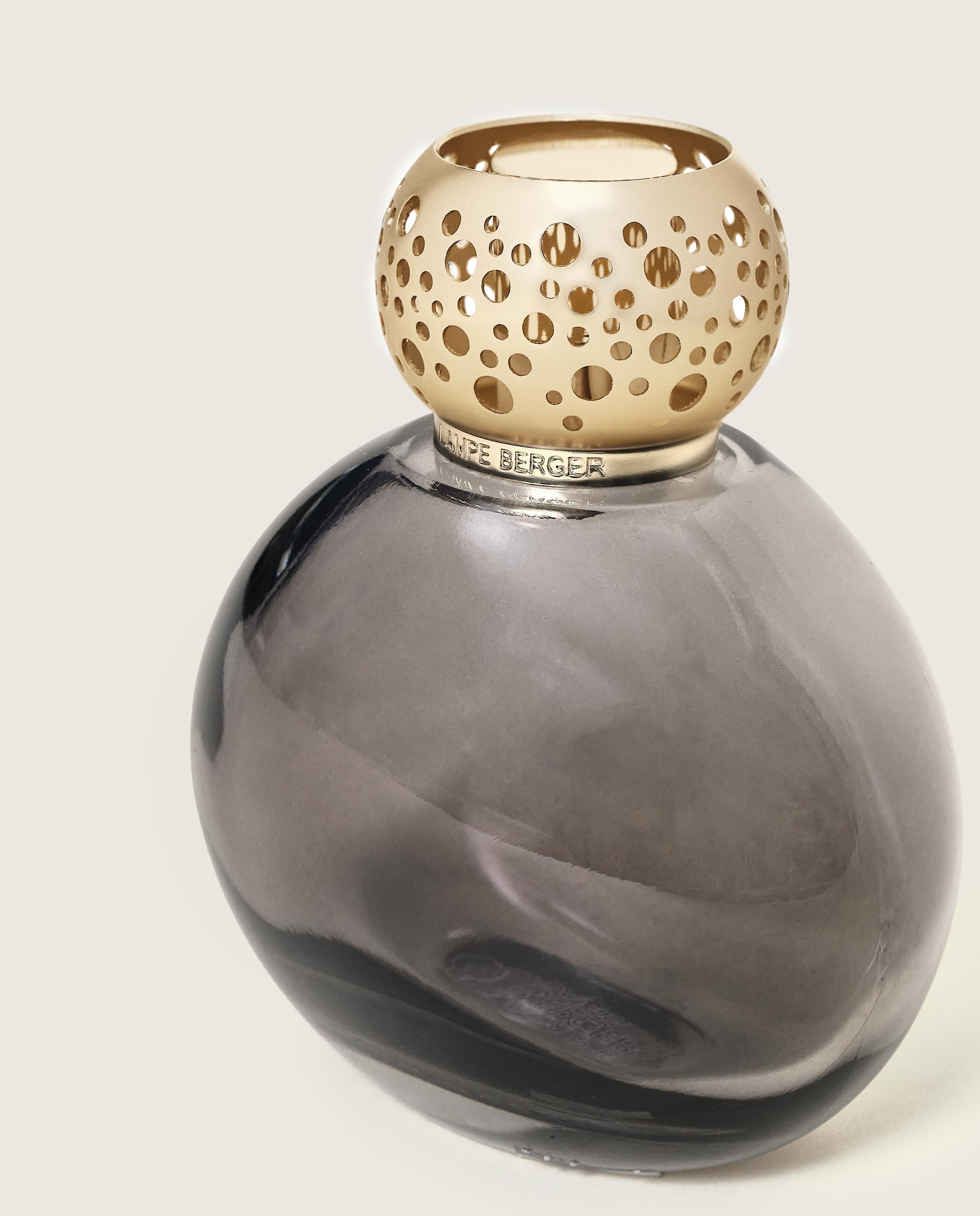 maison-berger-paris-coffret-lampe-berger-ophelia-noire-lumi-re-florale-250-ml image 3