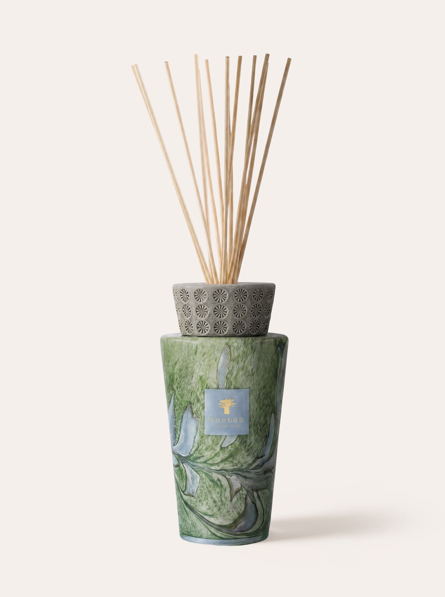 baobab-collection-totem-leaves-marius-diffuseur-totem-verre-bleu-ciel image 5