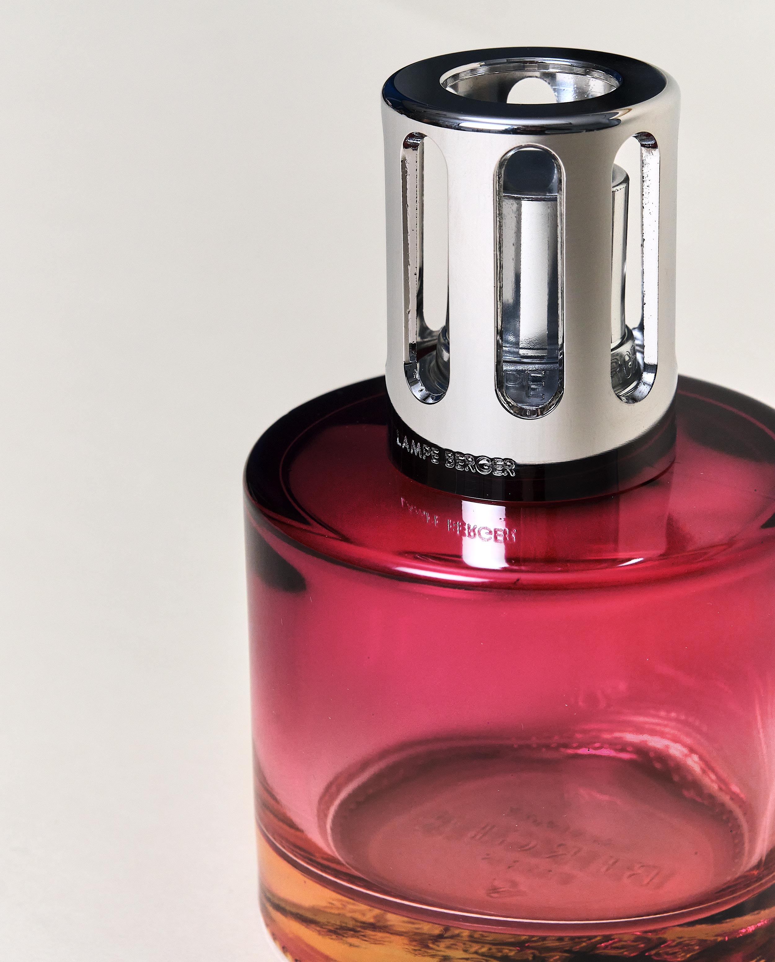 maison-berger-paris-coffret-lampe-berger-pure-rose-sous-les-magnolias image 3