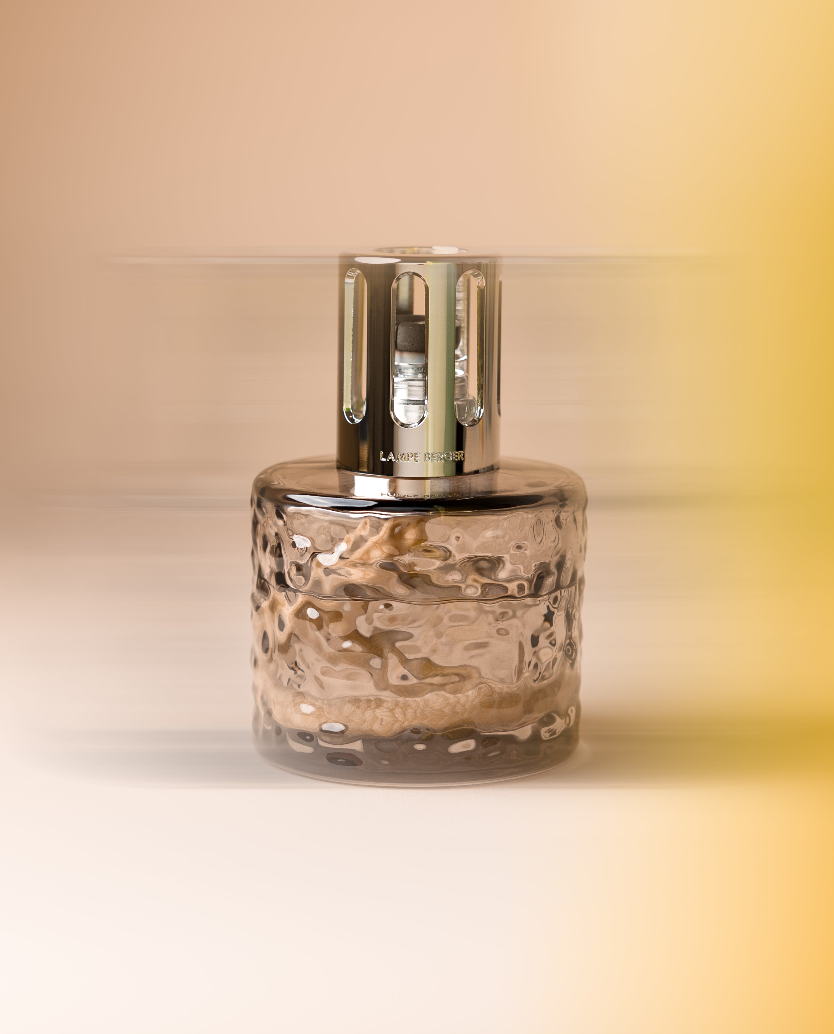 maison-berger-paris-coffret-lampe-berger-mirage-noire-splendeur-vanill-e image 6