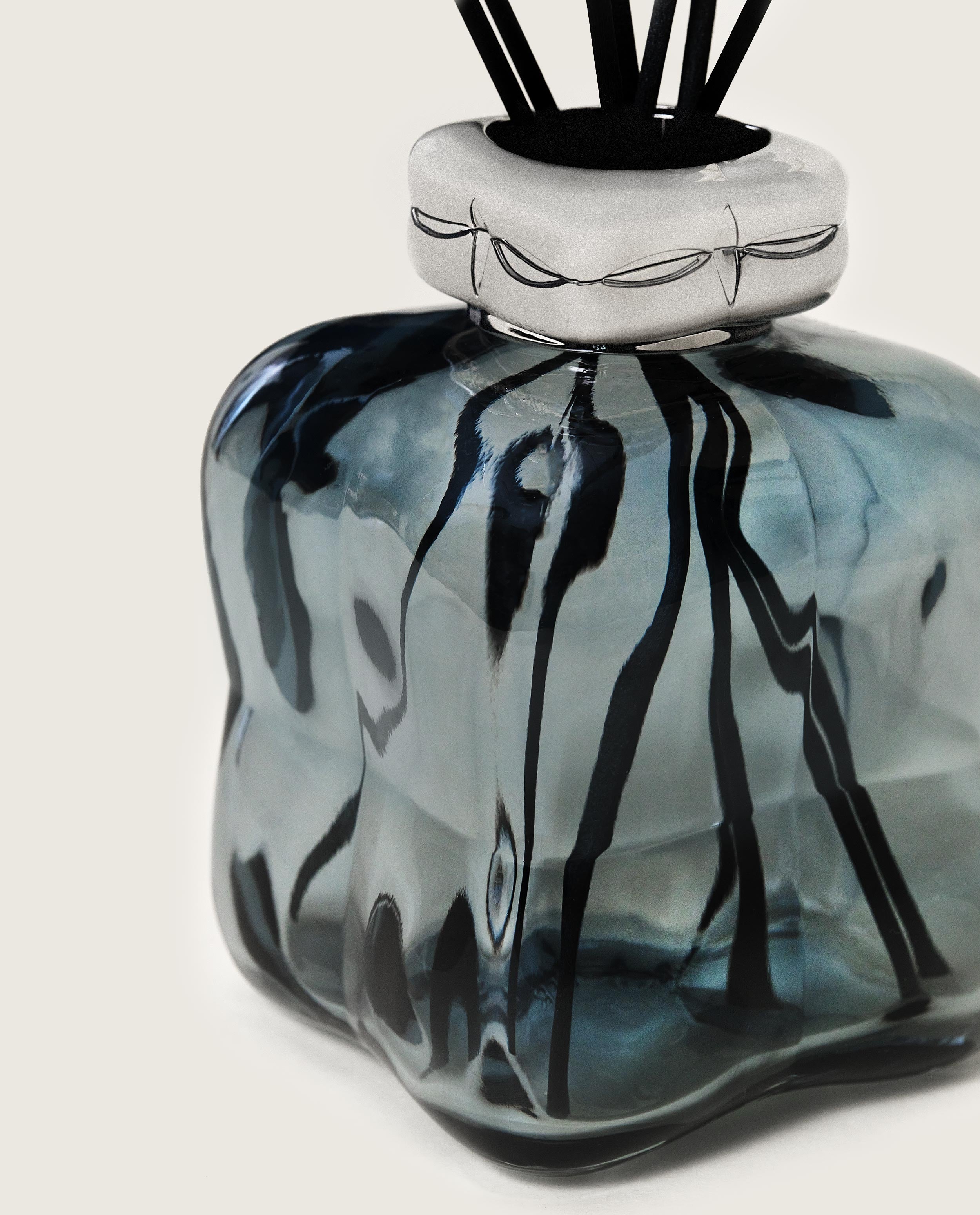 maison-berger-paris-bouquet-parfum-cosy-bleu-musc-cocoon image 3