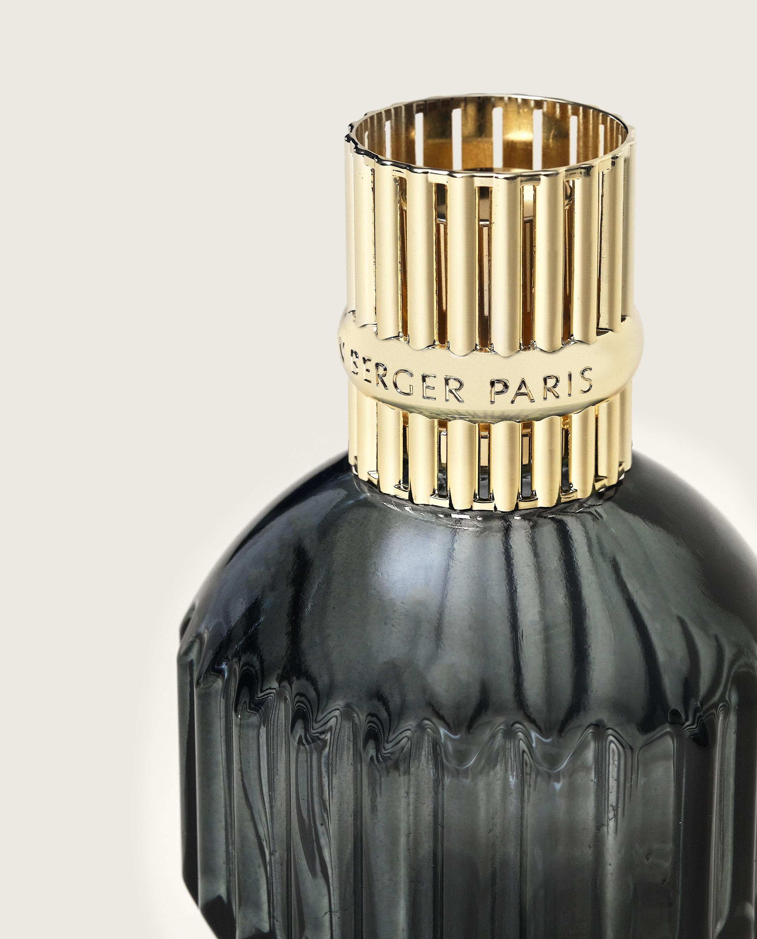 maison-berger-paris-lampe-berger-cannelo-grise-lampe-catalyse-design-devog image 2
